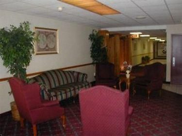 Days Inn Binghamton Front Street Интериор снимка